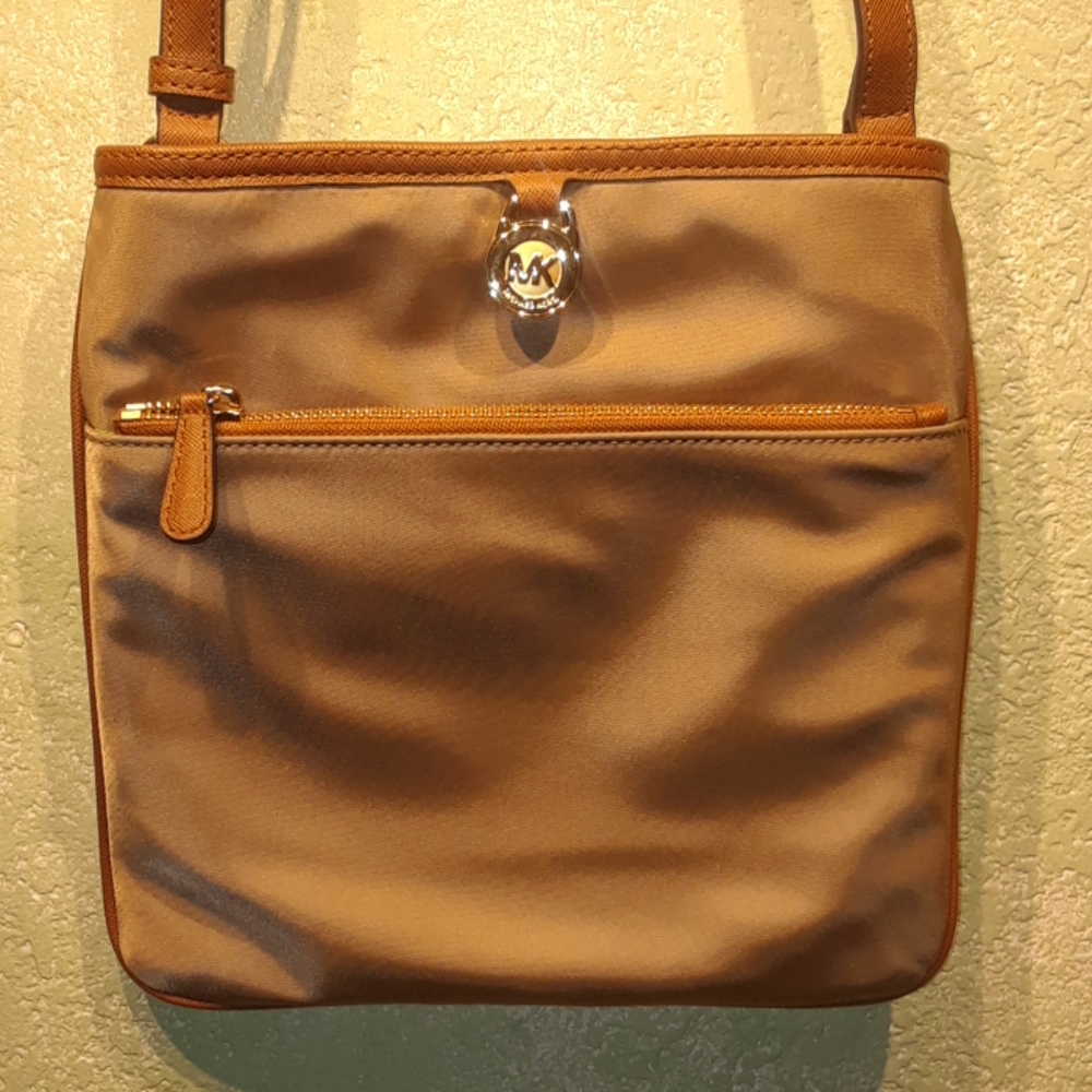 NWT Michael Kors Crossbody Bag